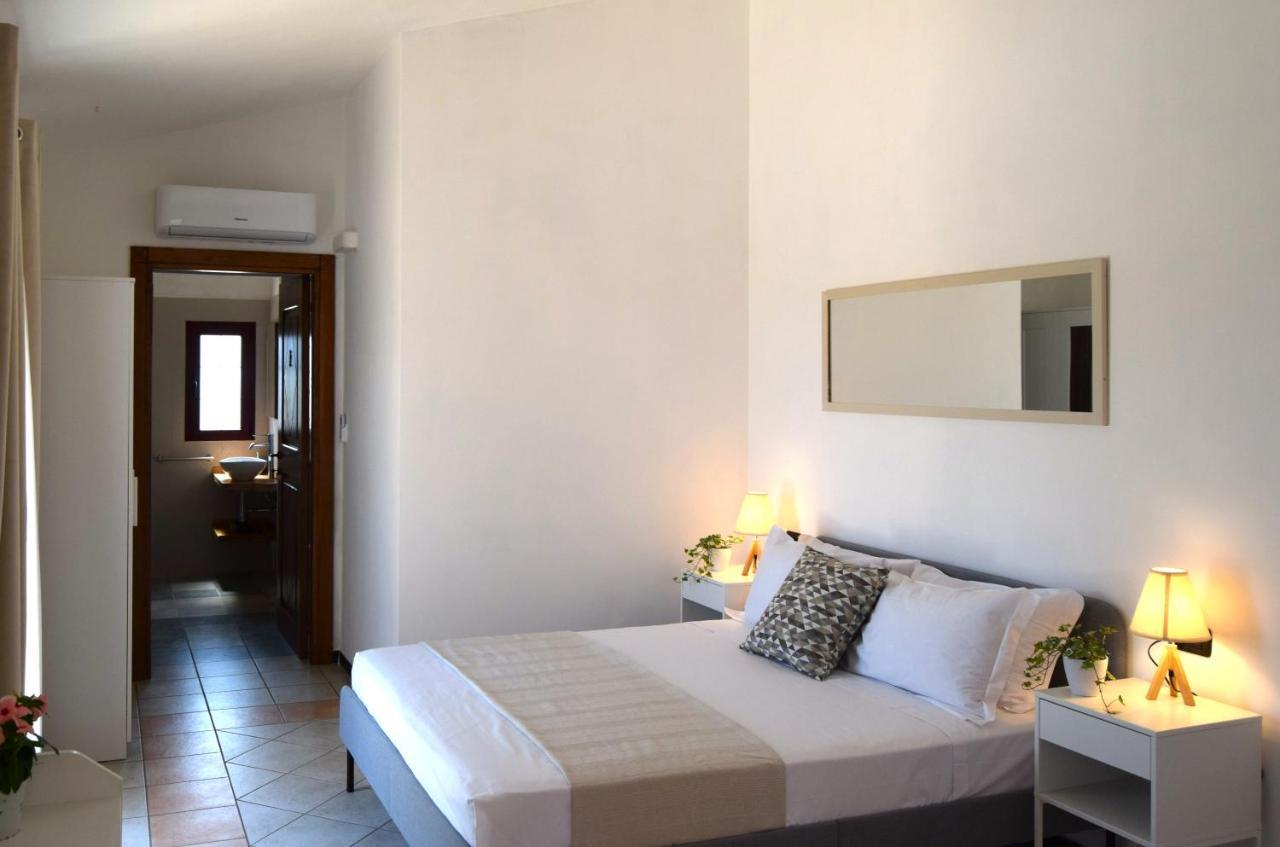 La Terrazza Hotel Olbia Bagian luar foto